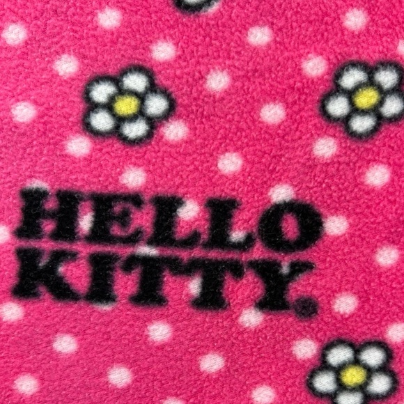 Hello Kitty Pink Baby Blanket - Picture 2 of 9